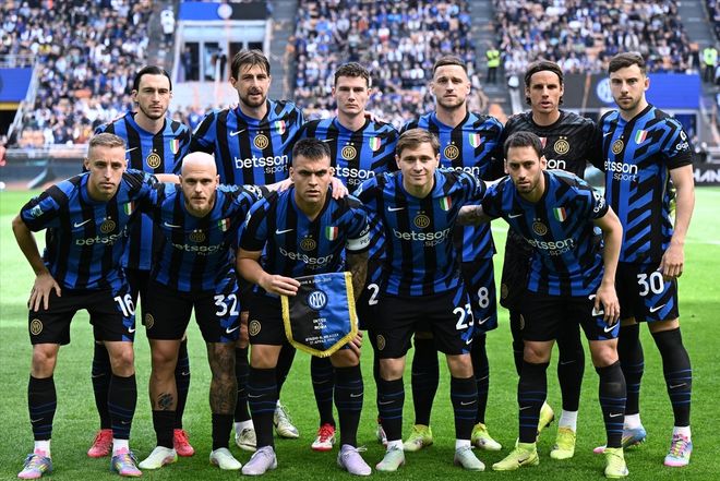 在中场拦截 在中场拦截